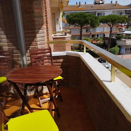 Vivalidays Lara - Fenals - Apartment Lloret de Mar