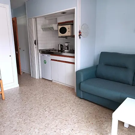 Vivalidays Lara - Fenals - Apartment Lloret de Mar